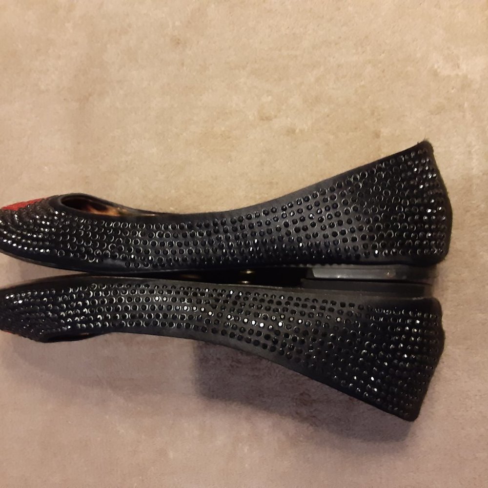 Betsey Johnson Beaded Black Ballarina Slipper w/Red Lips & Cheetah Lining Size 8 - Picture 6 of 10